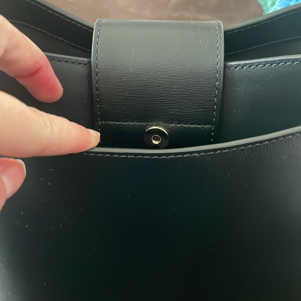 NWT Kate Spade Reegan Bucket Bag Smooth Leather - Black/Gold $459 Retail - Picture 11 of 12